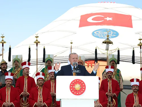 CUMHURBAŞKANI ERDOĞAN AHLAT