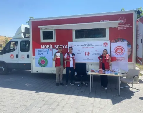 Mobil Sosyal Hizmet Aracı  Ahlat’ta Vatandaşlarla Buluştu