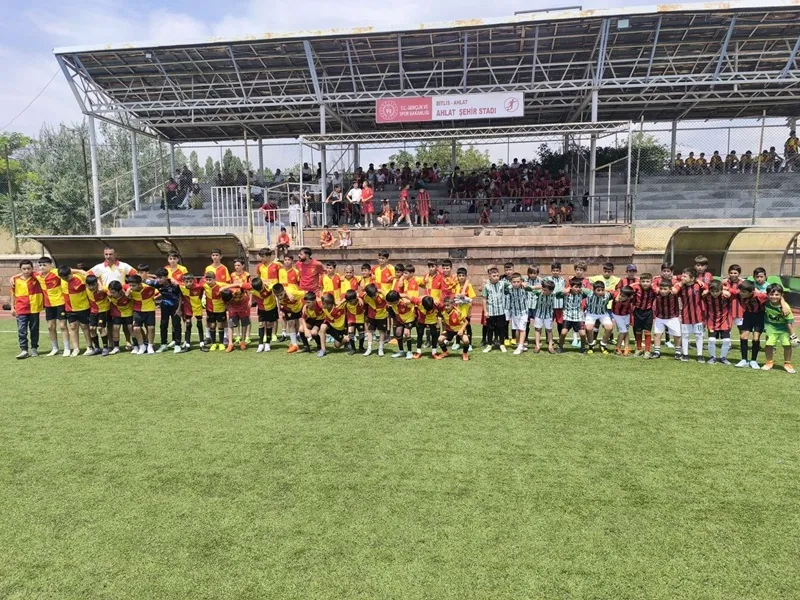 Ahlat’ta Yaz Futbol Şöleni Başladı