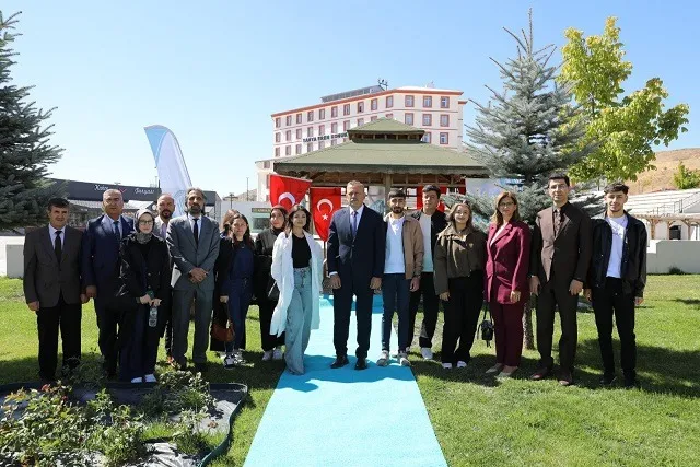 Rektör Elmastaş’tan Yeni  Öğrencilere Sıcak Karşılama