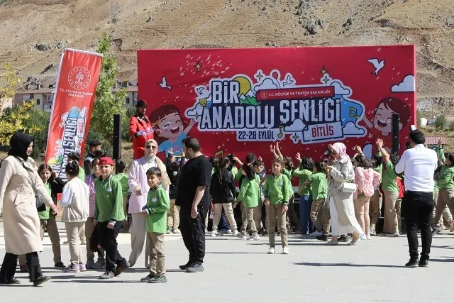 “BİR ANADOLU ŞENLİĞİ” COŞKUSU BİTLİS’TE BAŞLADI