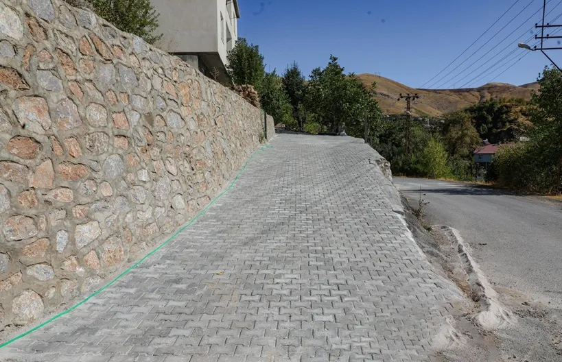 Bitlis’te Mahalleler  Güzelleşiyor