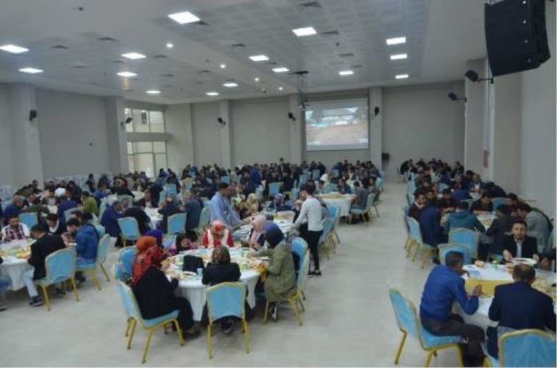 Tatvan Belediyesinden iftar programı