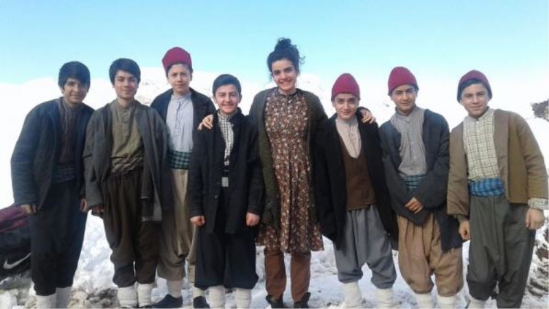Bitlis Belediyesi Tiyatro ekibi oyuncuları “Kardan Mürekkep” adlı belgeselin çekiminde rol aldı