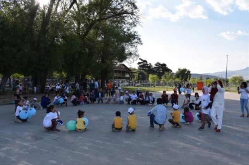 Tatvan Belediyesi Çocuk Şenlikleri Başladı