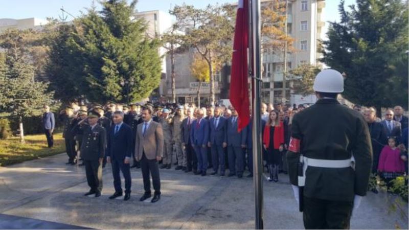 Tatvan’da Atatürk’ü anma töreni