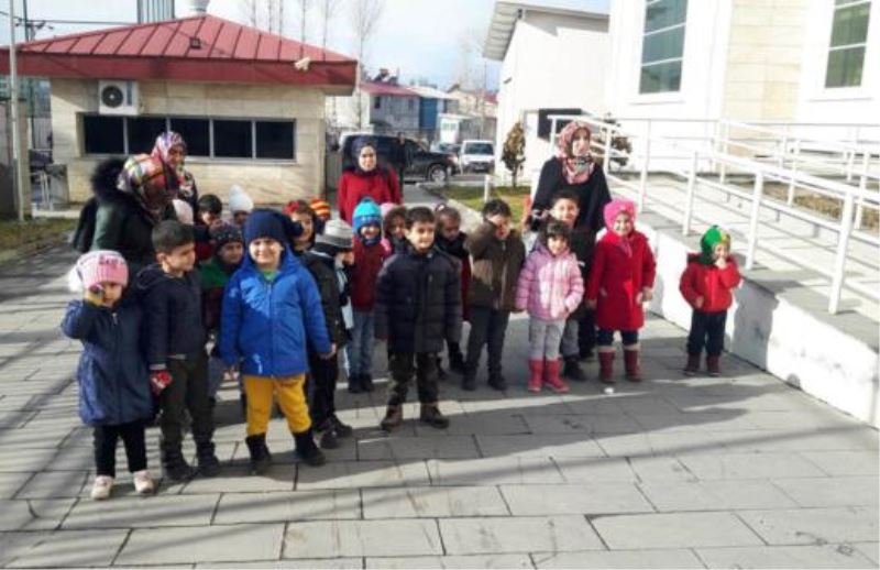 Minik öğrencilerden emniyet müdürlüğüne ziyaret