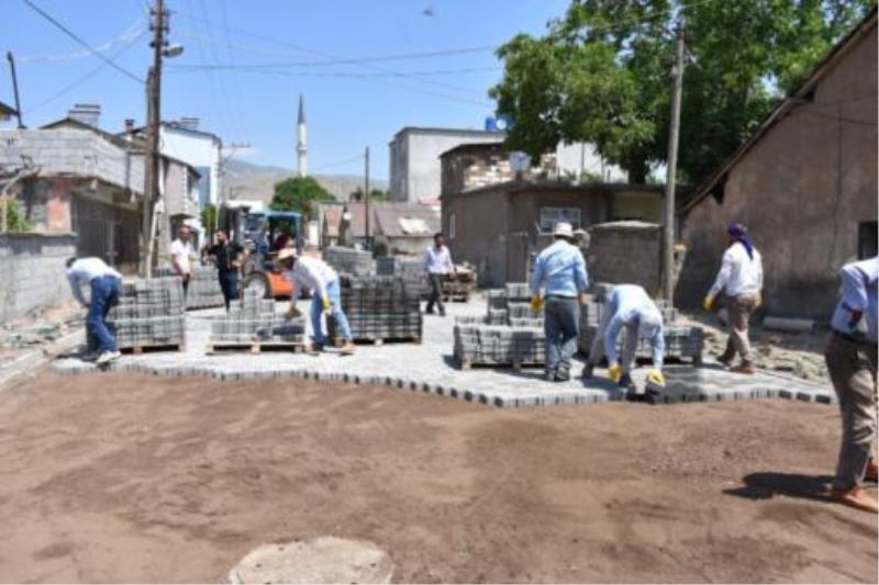Menekşe Caddesi’nde çalışmalar tamamlanıyor