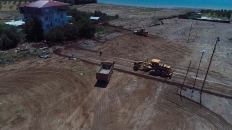 Tatvan’da Sel’den Zarar Gören Bölgeler Temizleniyor