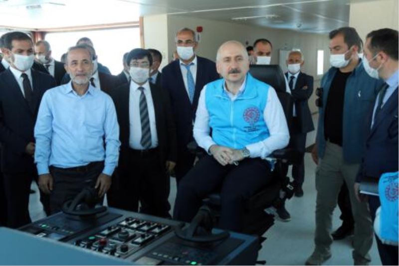 Ulaştırma ve Altyapı Bakanı Karaismailoğlu,  Tatvan’daki Projeleri İnceledi