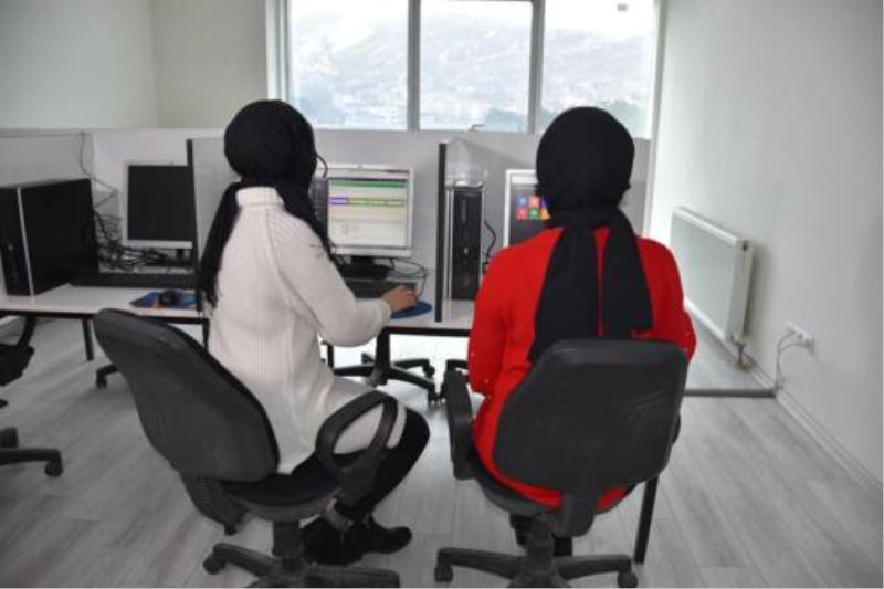 Tatvan”da ‘AK MASA’ 20 Ayda 91 Bin Çağrı Aldı