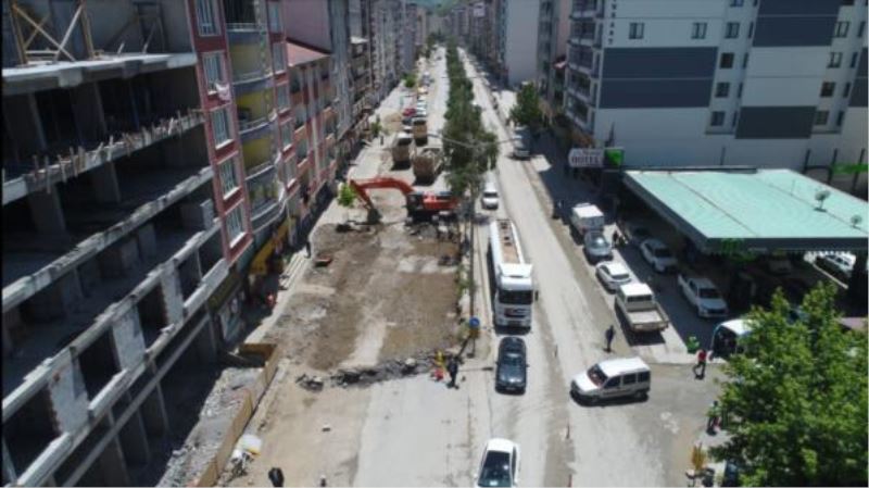 Cumhuriyet Bulvarında Asfalt Çalışmaları Başladı