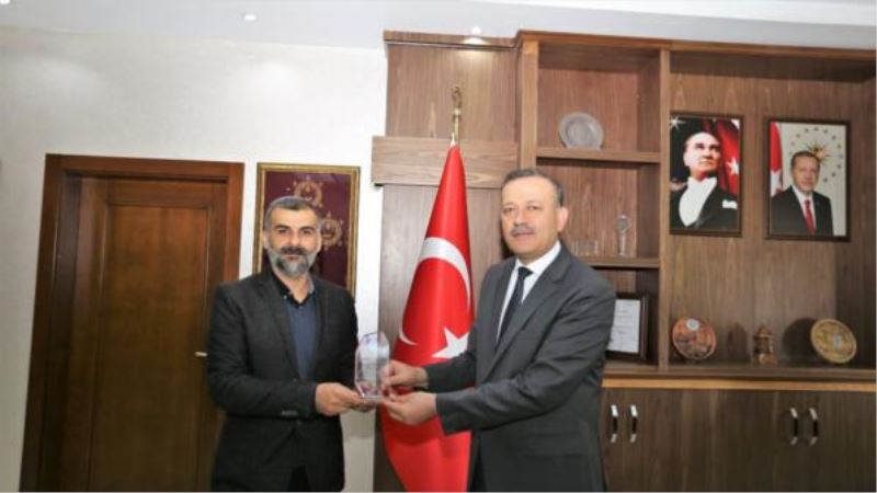 BEÜ Akademisyeni Doç. Dr. Vural Genç,‘Halil İnalcık’ Özel Ödülüne Layık Görüldü