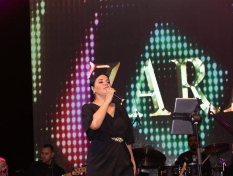 “Büyük Bitlis Buluşmaları” Zara konseri ile sona erdi