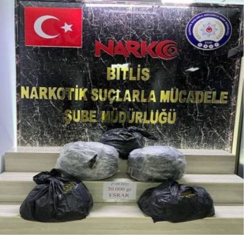 Bitlis’te 30 kilo esrar ele geçirildi
