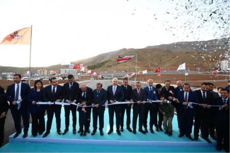 Bakan Karaismailoğlu, Bitlis Çevre Yolu ve Kavşağının Açılışını Yaptı